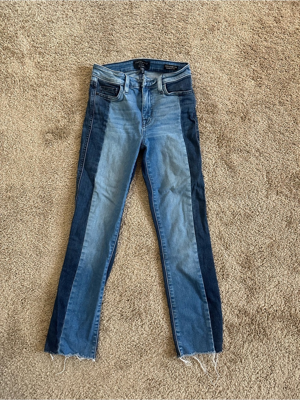 Rare Sanctuary Two-Tone Blue Straight Crop Jeans